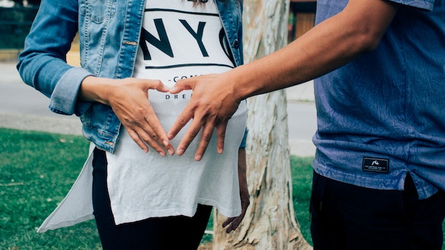 结婚多年因输卵管炎症不能怀孕，赴泰做试管5个月怀上龙凤胎！